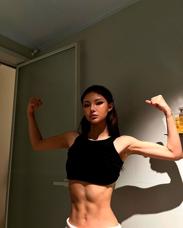 ll.lu1s instagram image archive image