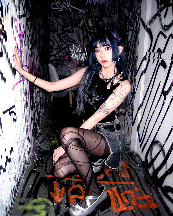 nixqq.425_ instagram image archive image