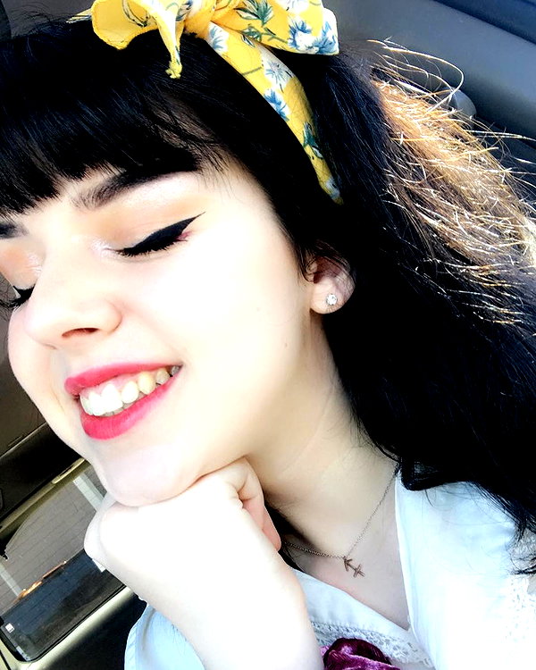 yeahimcaroline instagram image archive image