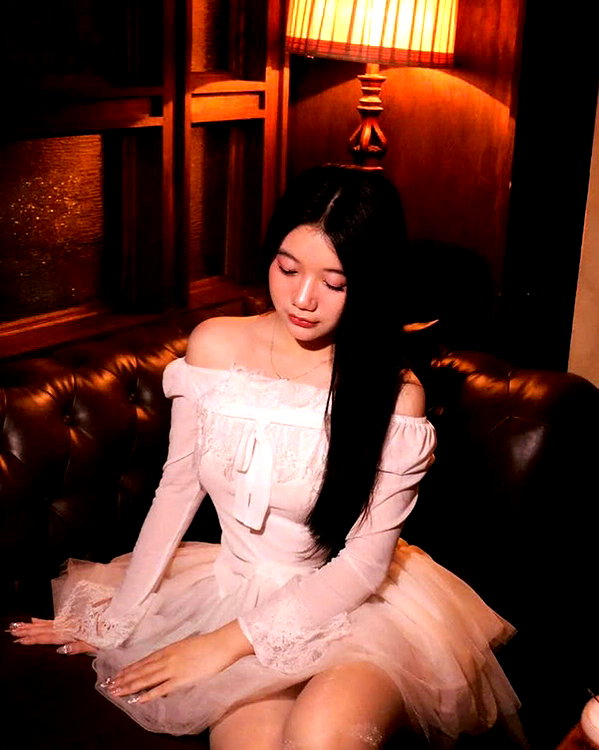 lyhythuedoxinh instagram image archive image