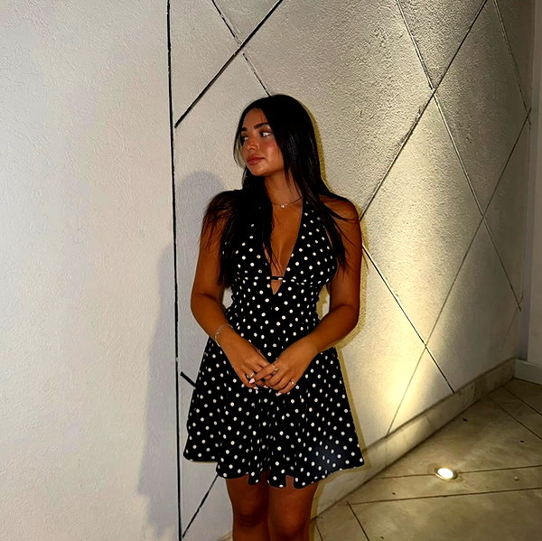 shani_shved instagram image archive image