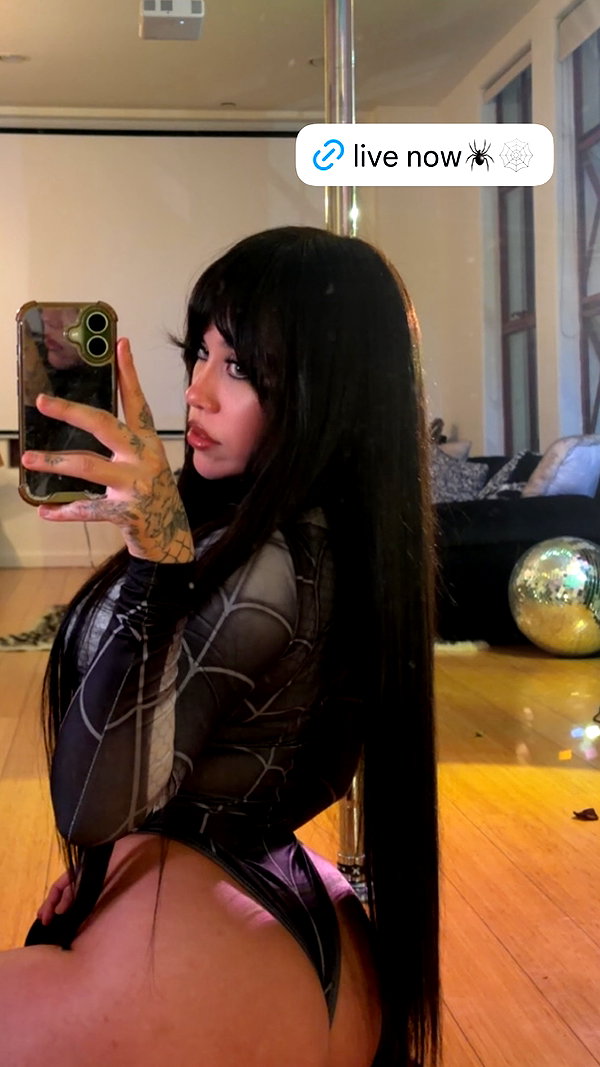vanessa.julienne instagram image archive image