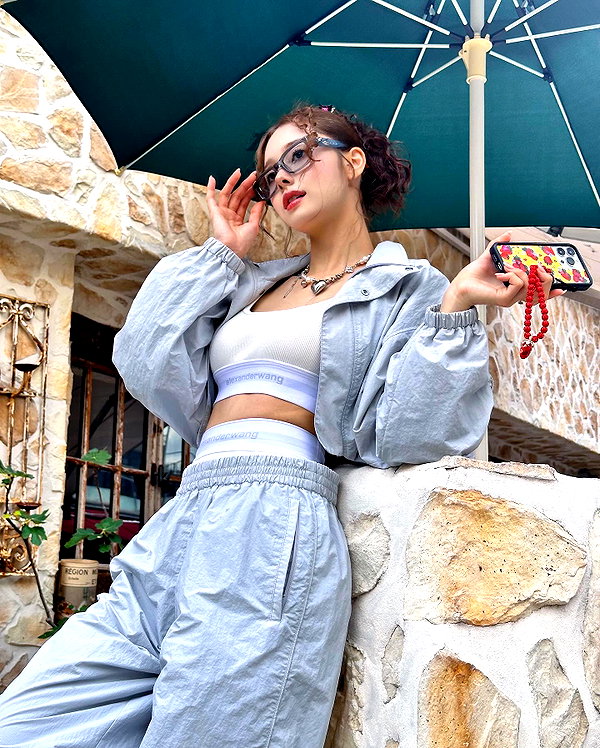 dear.zia instagram image archive image