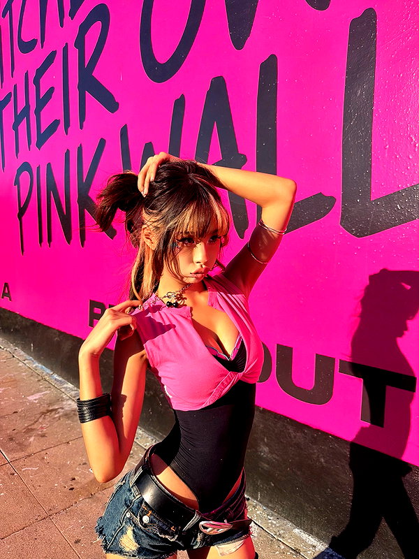 princessamelia_official instagram image archive image