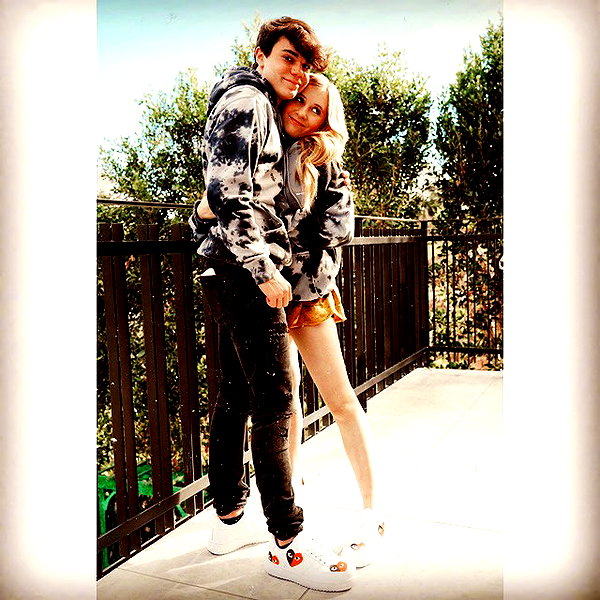 ellianawalmsley instagram image archive image
