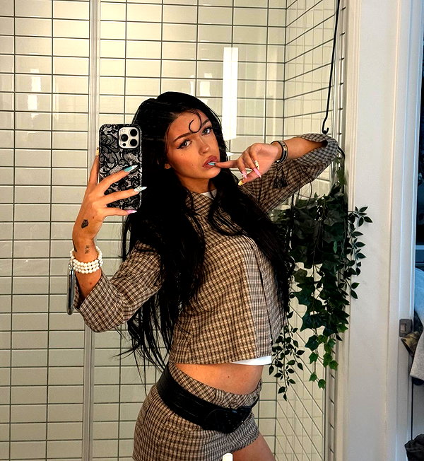 nevaaadaa instagram image archive image