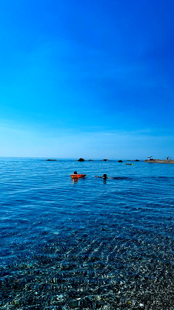annabottoo instagram image archive image