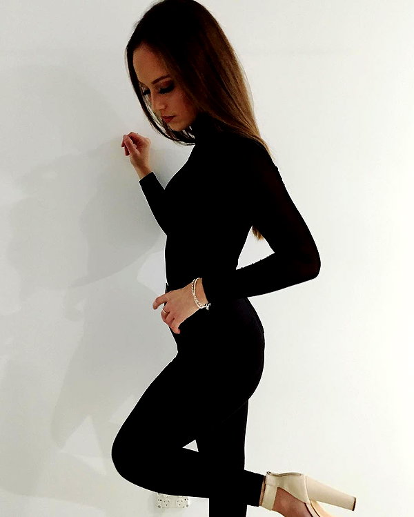 olivia.mathers instagram image archive image
