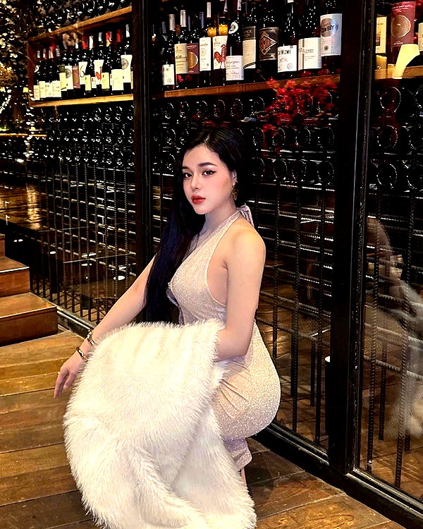 lyhythuedoxinh instagram image archive image