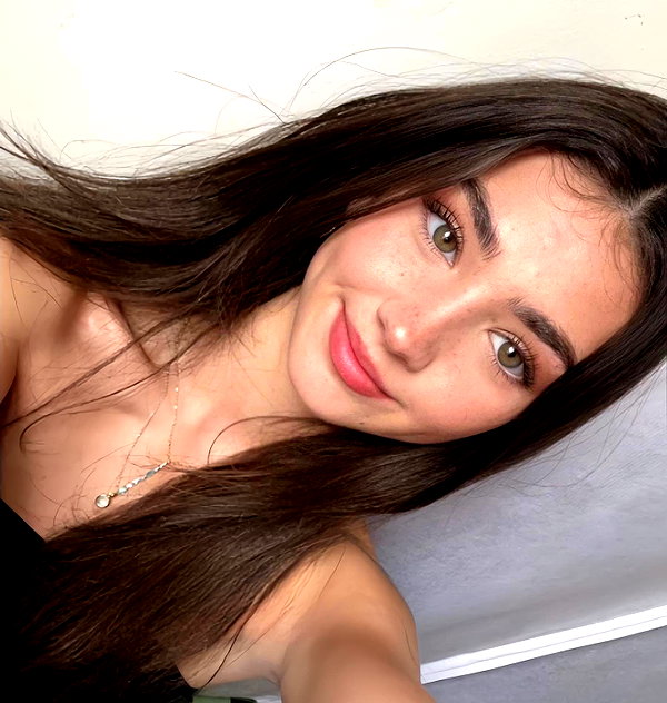 baddiesessence instagram image archive image