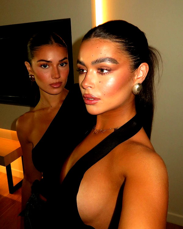 oliviaphillipps instagram image archive image