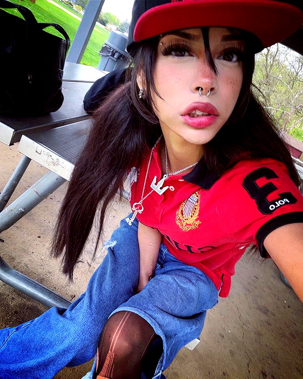 twodollie instagram image archive image