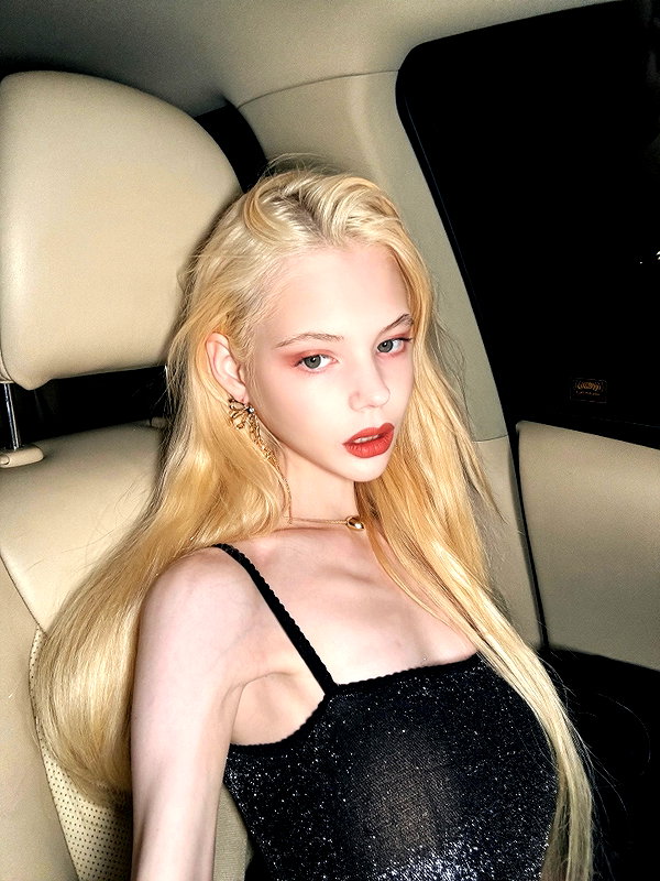 alisen.mari instagram image archive image