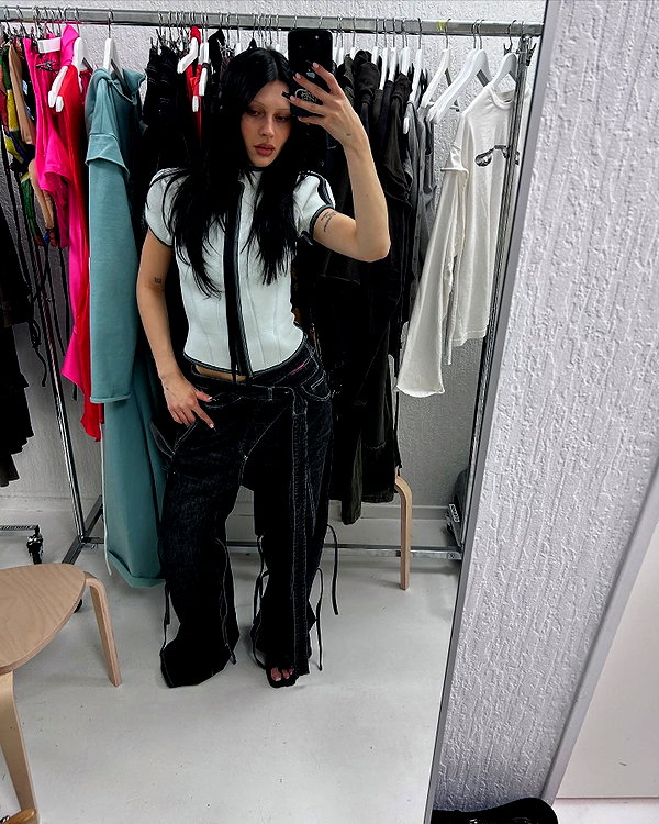 karolinaawasik instagram image archive image