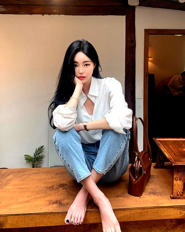 daxbin instagram image archive image