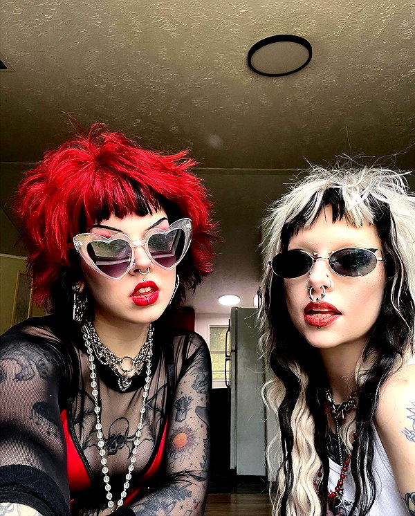 yeahimcaroline instagram image archive image