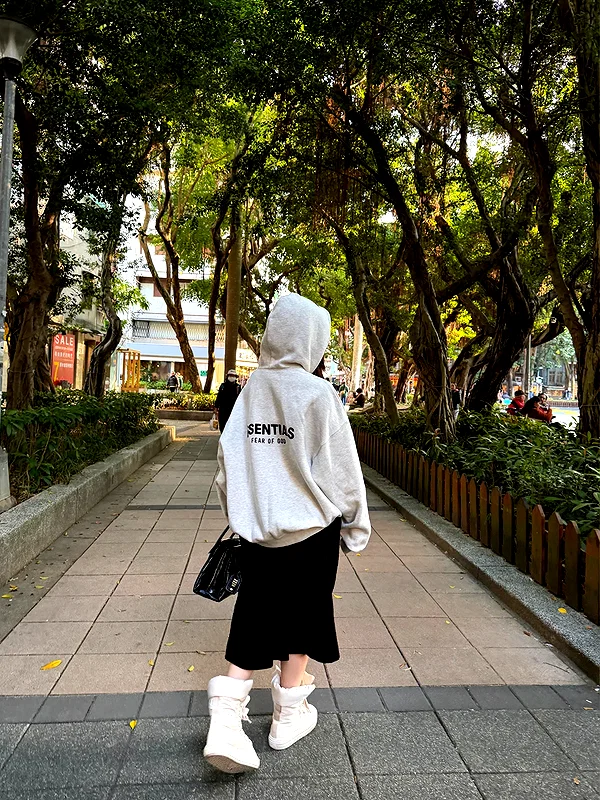 hhh.e_c.v instagram image archive image