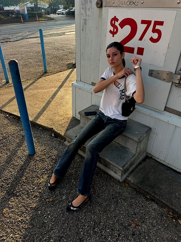 reneeebeller instagram image archive image