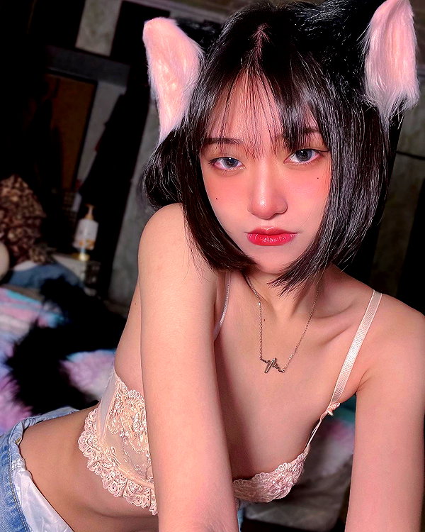 ge.more_x instagram image archive image