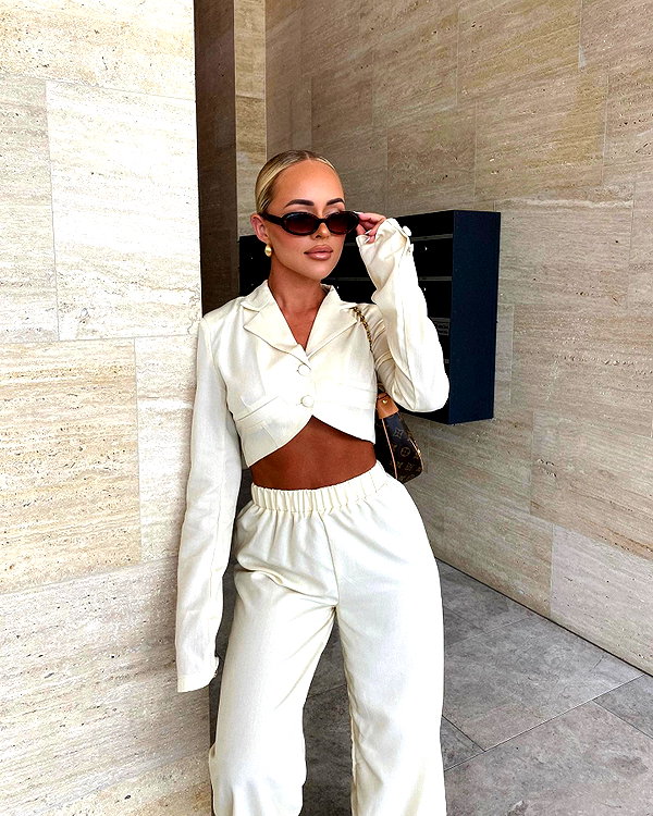 allieauton instagram image archive image