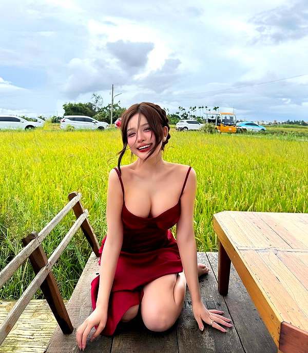 lyhythuedoxinh instagram image archive image