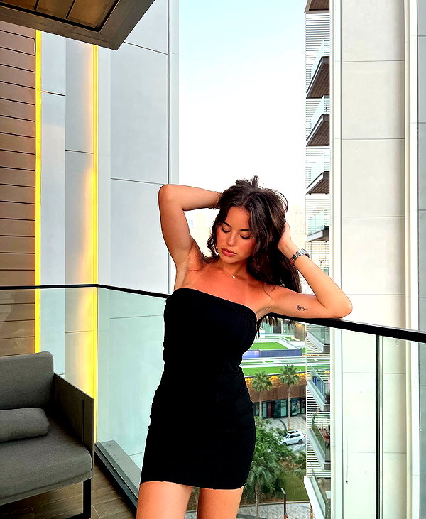 zoeliss instagram image archive image