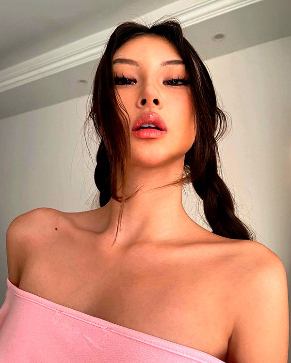 ll.lu1s instagram image archive image