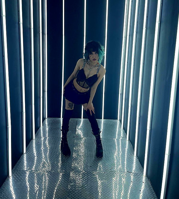 newmakeupgoddess instagram image archive image