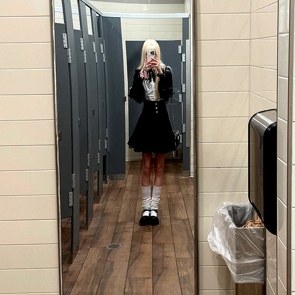 mennyaah instagram image archive image