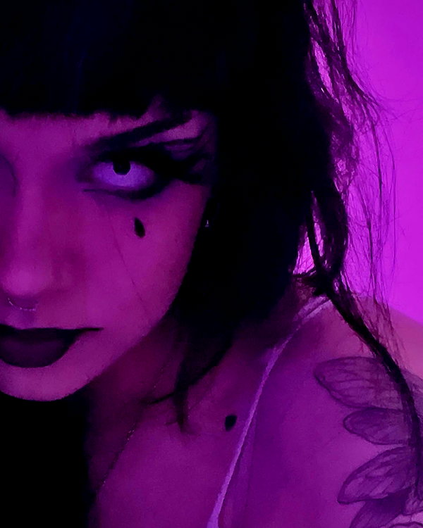 yeahimcaroline instagram image archive image