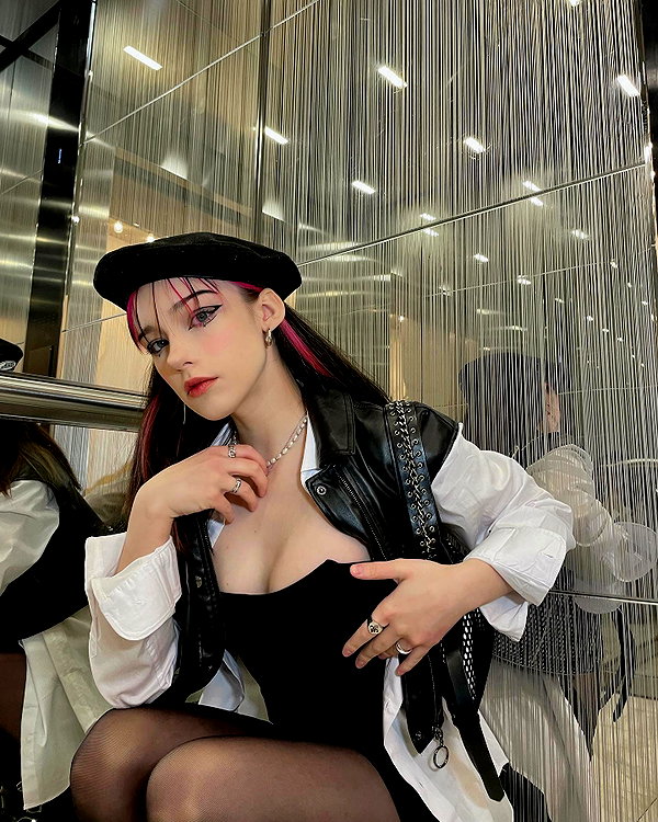 eva.mosevichhh instagram image archive image