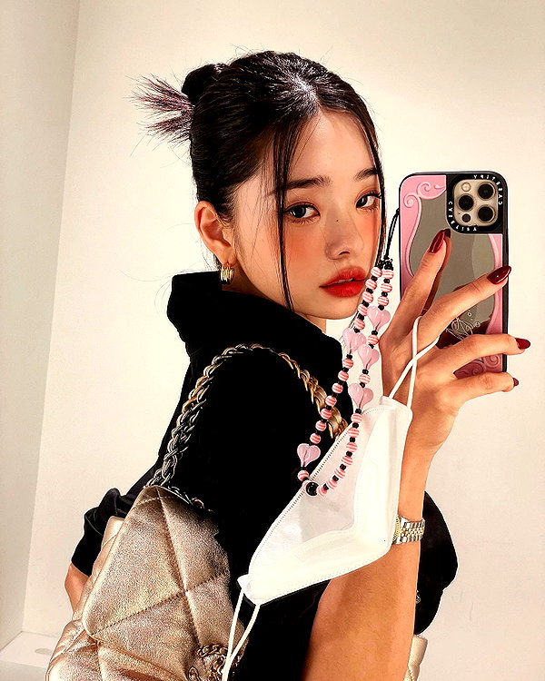 dear.zia instagram image archive image