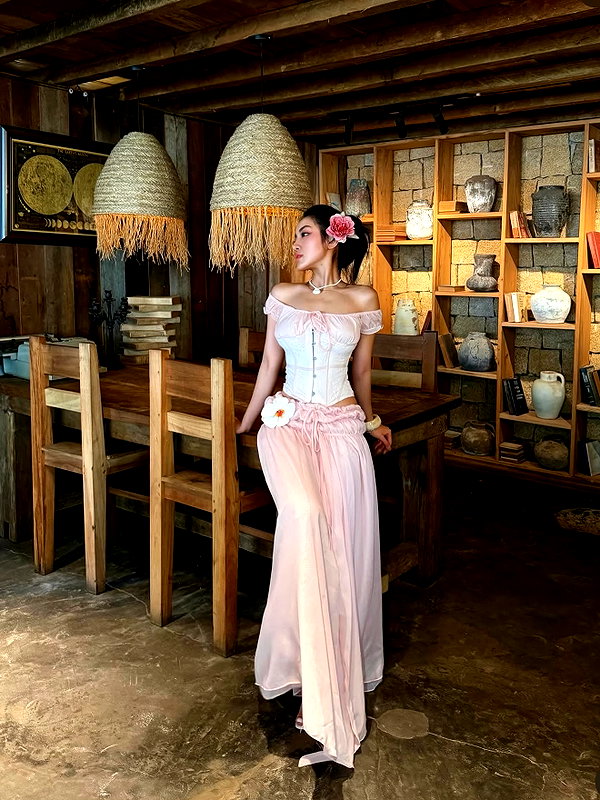 lyhythuedoxinh instagram image archive image