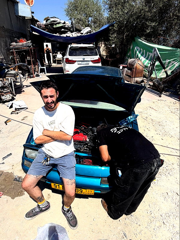 eitan.420 instagram image archive image