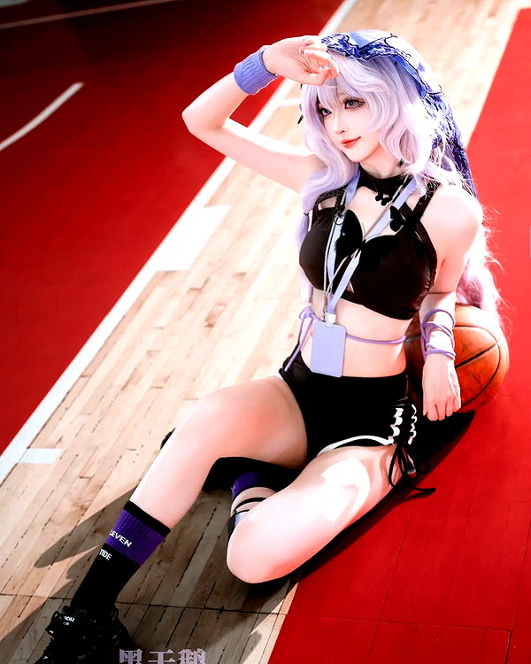 gallery_cosplayer instagram image archive image