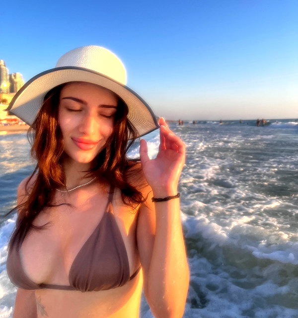 marii.a_v instagram image archive image