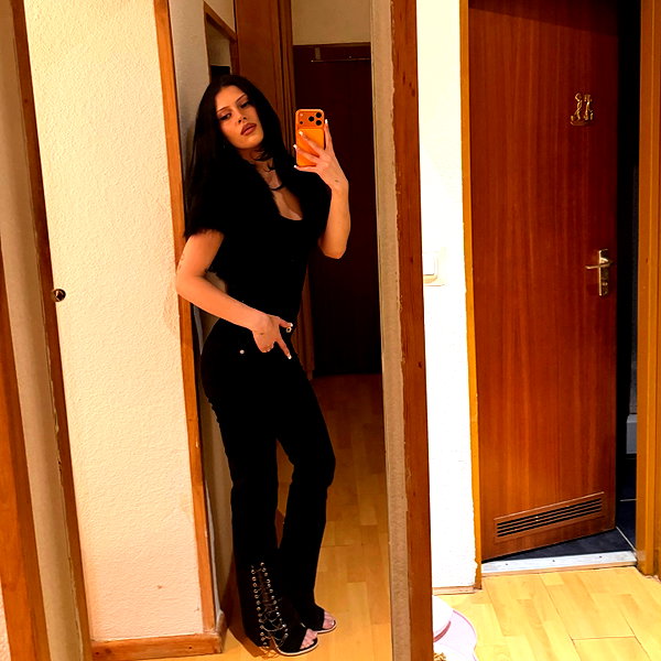 karolinaawasik instagram image archive image