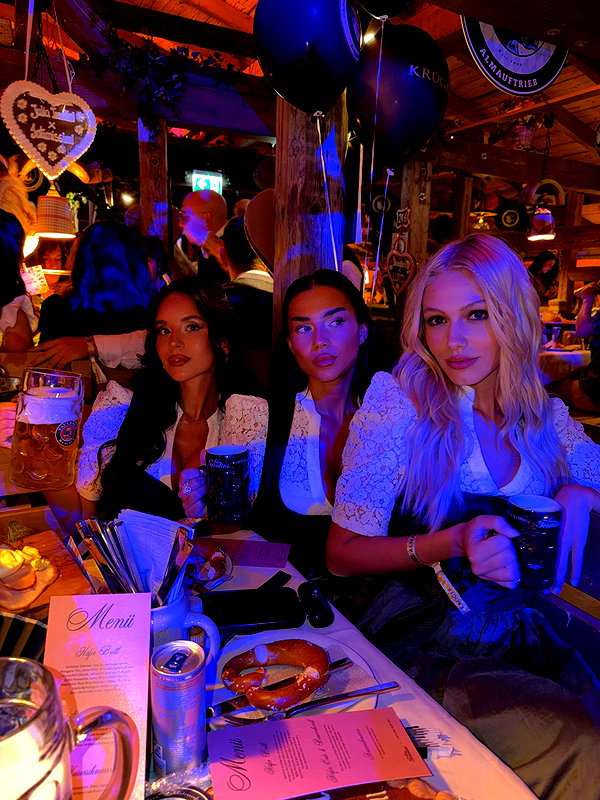 zoeliss instagram image archive image