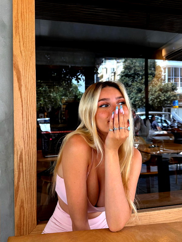 ella_netzer8 instagram image archive image