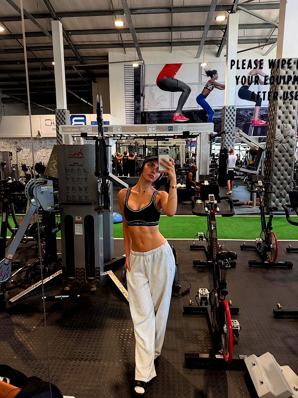 laurenhamden instagram image archive image