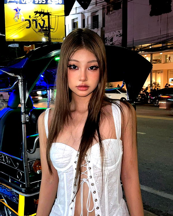 ll.lu1s instagram image archive image