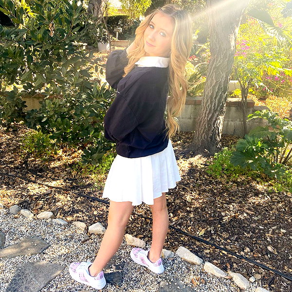 ellianawalmsley instagram image archive image