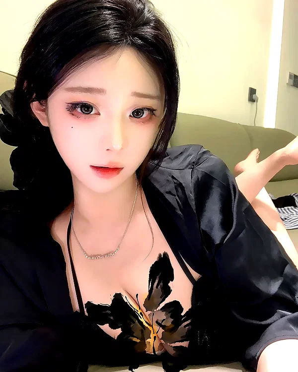 yingyinng_ instagram image archive image
