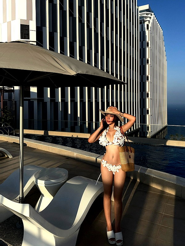 lyhythuedoxinh instagram image archive image