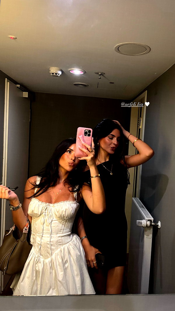 zoeliss instagram image archive image