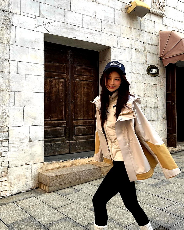 ll.lu1s instagram image archive image