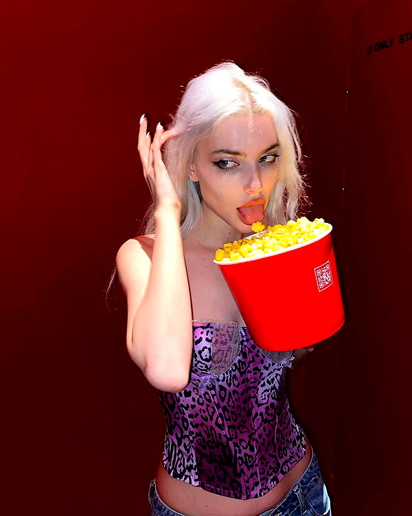 alien.hanna instagram image archive image