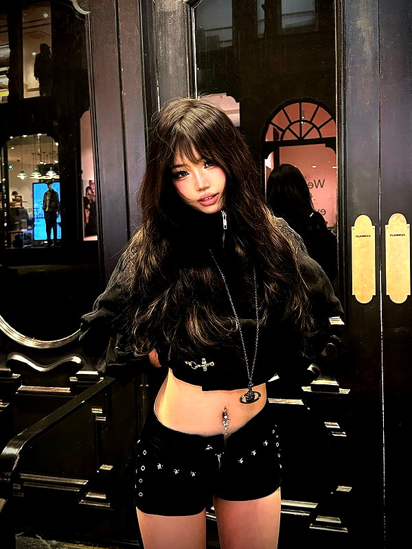joycee.e instagram image archive image
