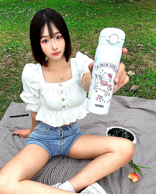 lai_931201 instagram image archive image