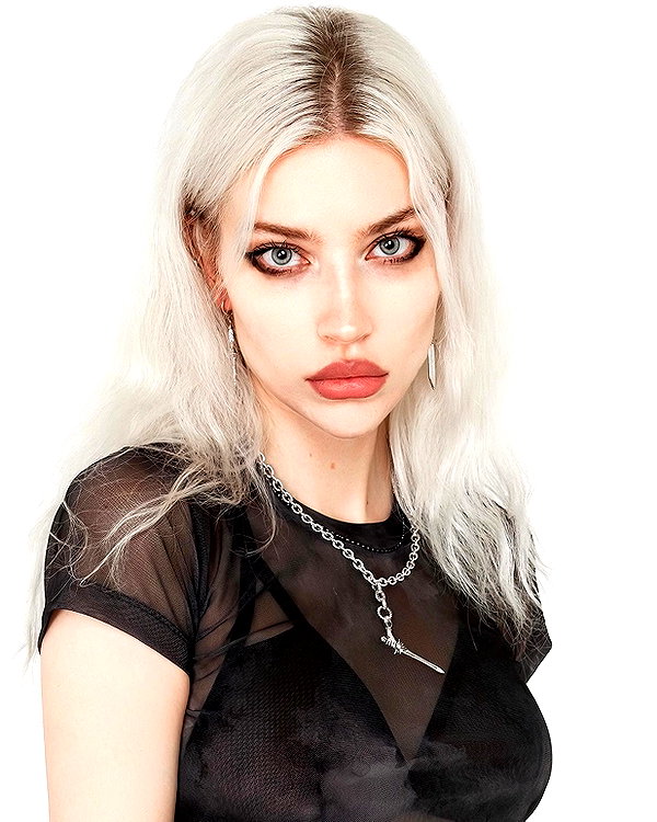 alien.hanna instagram image archive image